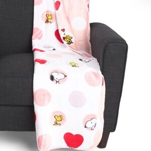 Berkshire Peanuts Snoopy And Woodstock Heart Polka Dot Reversible Throw